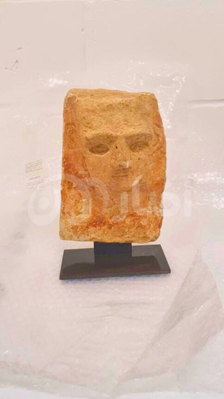 السفارة اليمنية تستعيد 4 قطع أثرية من الشرطة البريطانية 2 السفارة اليمنية تستعيد 4 قطع أثرية من الشرطة البريطانية