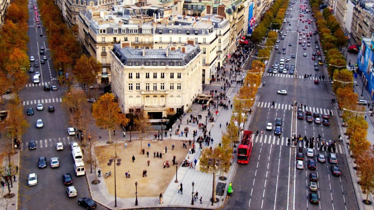 الشانز اليزيه 