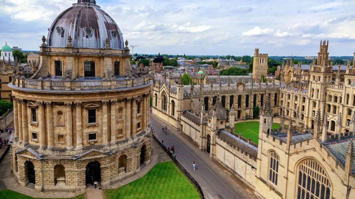 جامعة أكسفورد (University of Oxford)