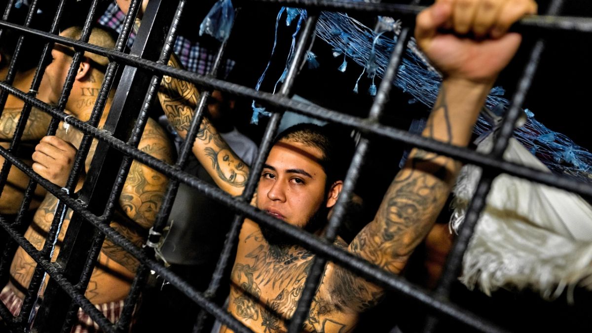 العصابات الأخطر في العالم.. عنف وابتزاز وقتل واتجار بالمخدرات 1 العصابات الأخطر في العالم.. عنف وابتزاز وقتل واتجار بالمخدرات