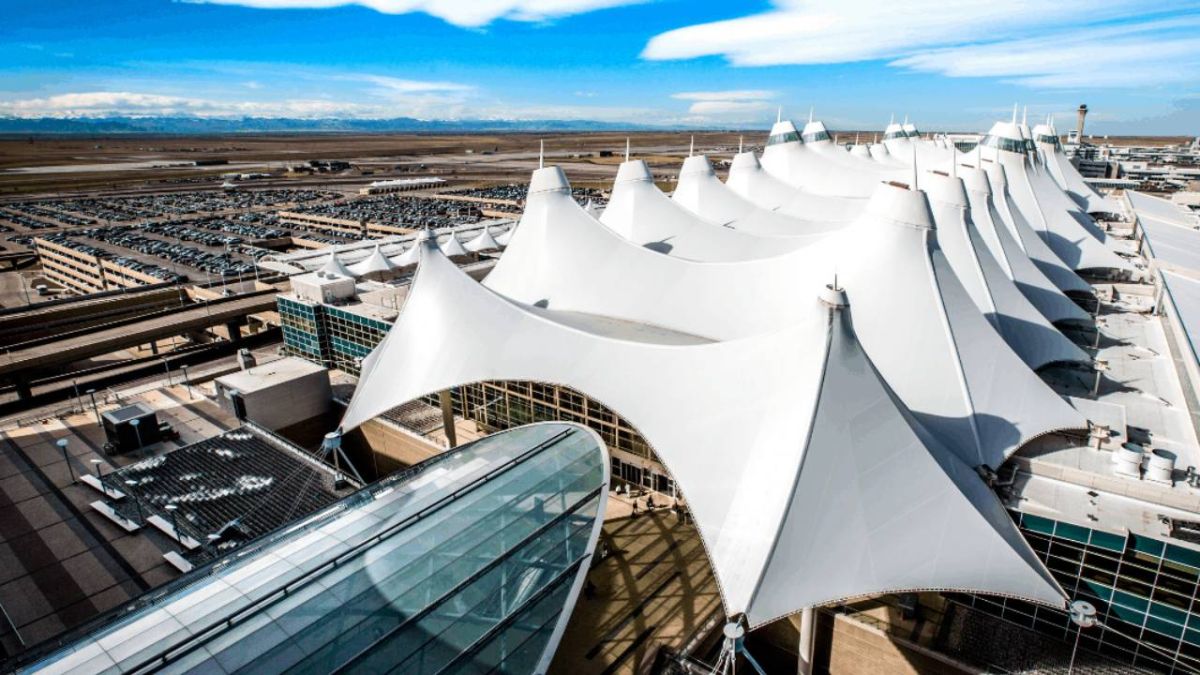 مطار دنفر الدولي 