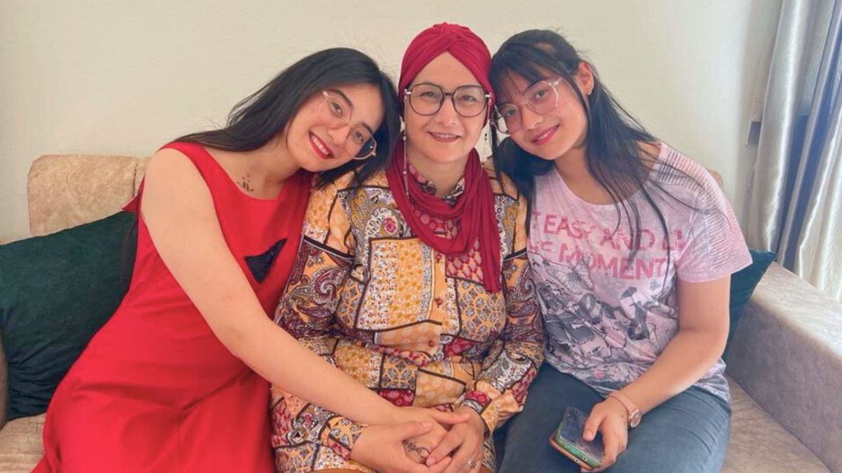 إسلام وسلمى.. "أخبار الآن" في منزل توأم تونسي احتفالًا بالنجاح في الباكالوريا 1 إسلام وسلمى.. "أخبار الآن" في منزل توأم تونسي احتفالًا بالنجاح في الباكالوريا