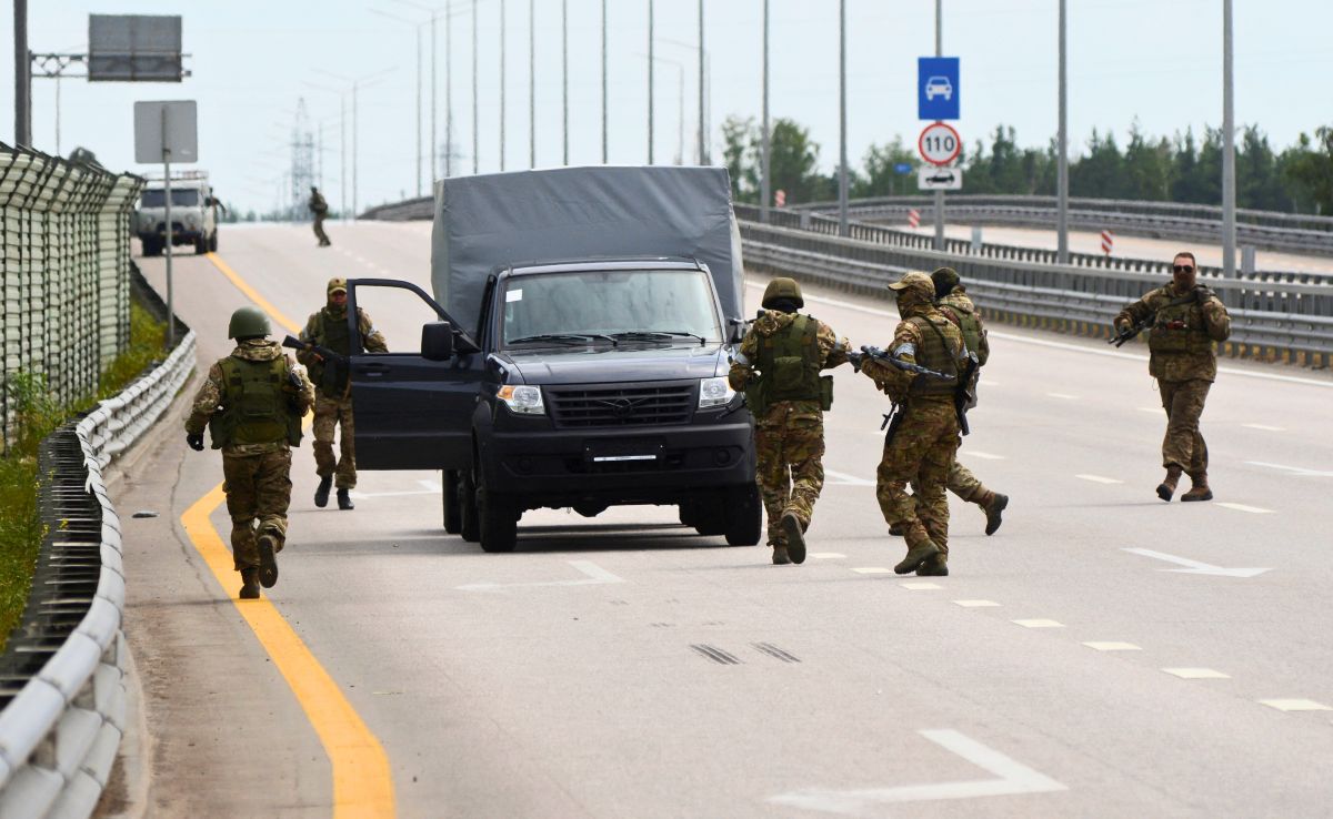 النيران لم تعد صديقه.. فاغنر تزحف نحو موسكو