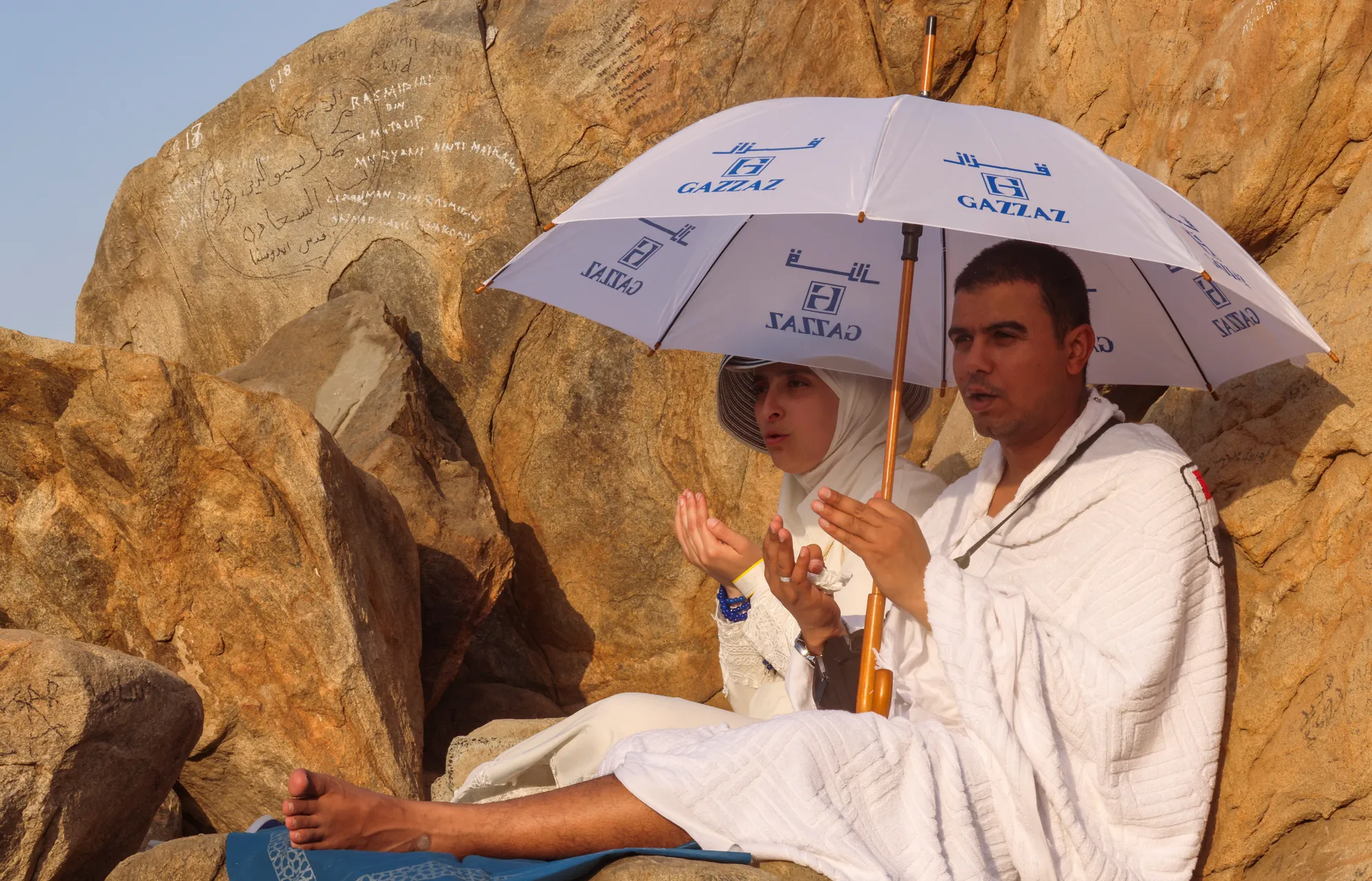 بالصور.. مشعر عرفات يستقبل حجاج بيت الله الحرام