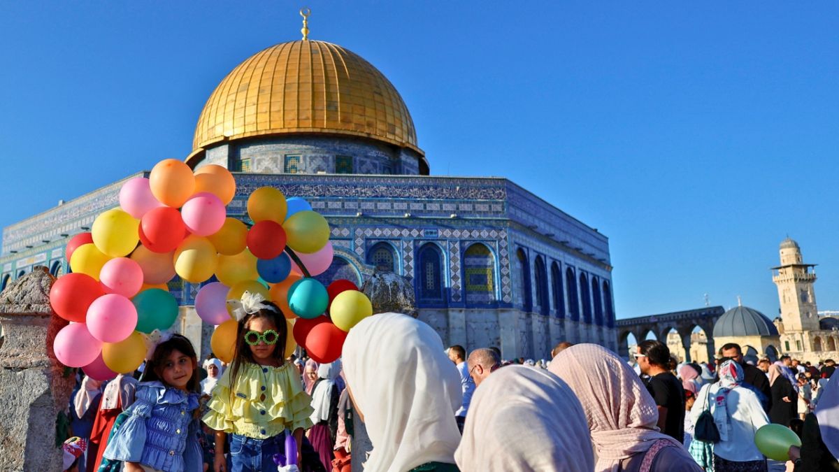 بالصور.. المسلمون حول العالم يحتفلون بعيد الأضحى