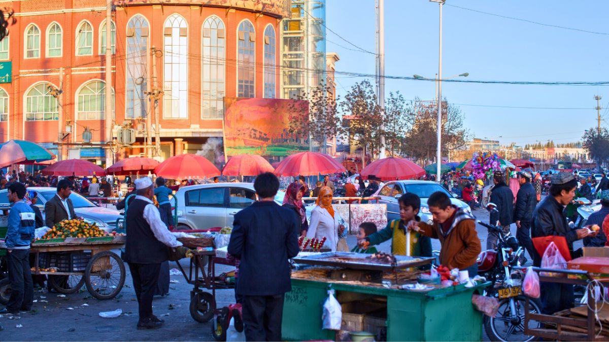بالصور.. كيف تحتفل أقلية الإيغور بعيد الأضحى رغم القمع الصيني؟