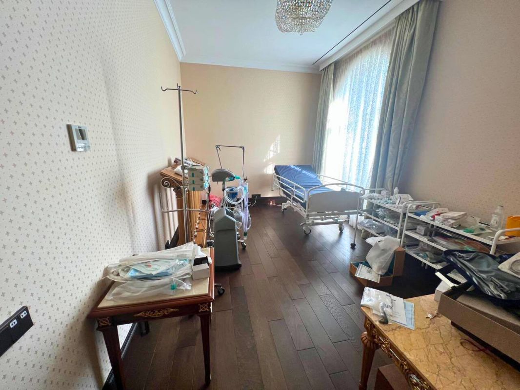 طائرة هليكوبتر وملايين الدولارات.. ماذا وُجد في قصر بريغوجين بسان بطرسبرغ؟ 4 طائرة هليكوبتر وملايين الدولارات.. ماذا وُجد في قصر بريغوجين بسان بطرسبرغ؟