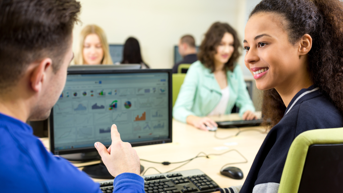 منصات العمل الحُر.. كيف يجني الطلاب الأموال خلال العطلة الصيفية؟