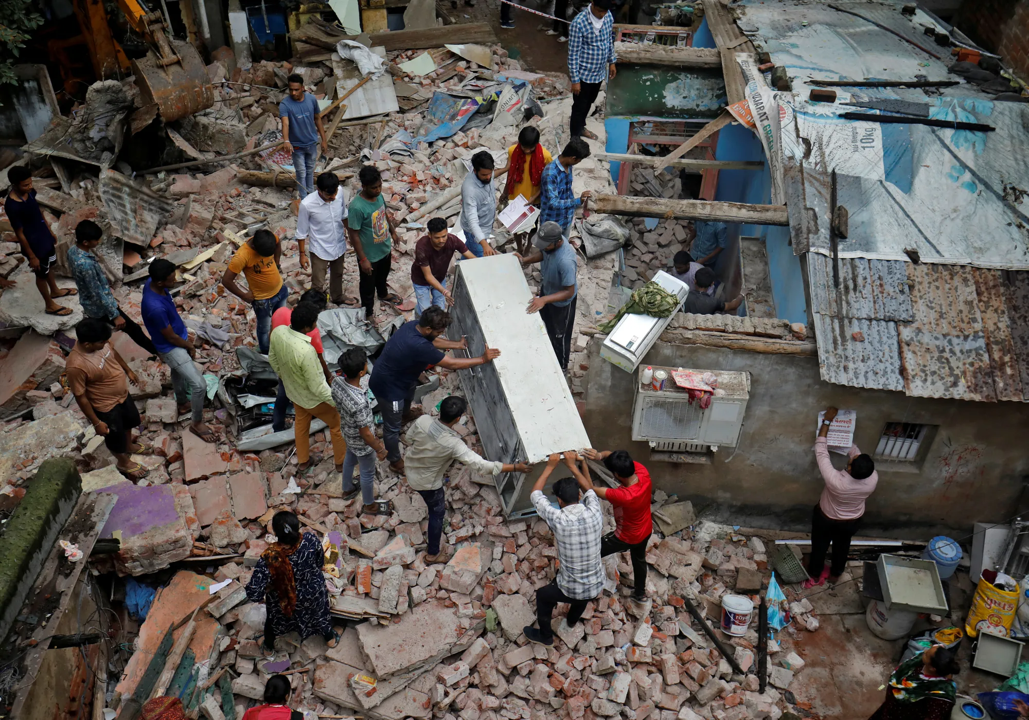 مقتل 29 شخصاً بسبب فيضانات موسمية في الهند 2 مقتل 29 شخصاً بسبب فيضانات موسمية في الهند