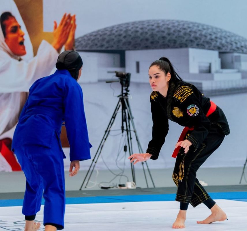 "كوماندو جروب" يتوج بلقب "الإمارات الوطنية لمحترفي الجوجيتسو" 1 "كوماندو جروب" يتوج بلقب "الإمارات الوطنية لمحترفي الجوجيتسو"