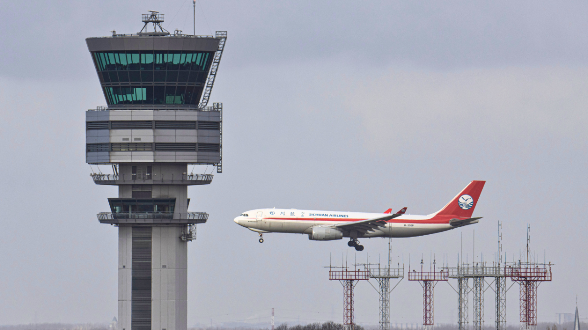 دليلك الشامل عن أكثر مطارات العالم ازدحاماً