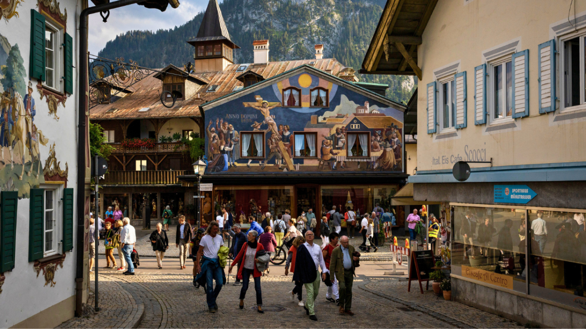 ما هي البلدان الأكثر جذبًا للسياح؟ 8 دليلك الشامل عن البلدان التي تتلقى أكبر عدد من الزوار في العالم