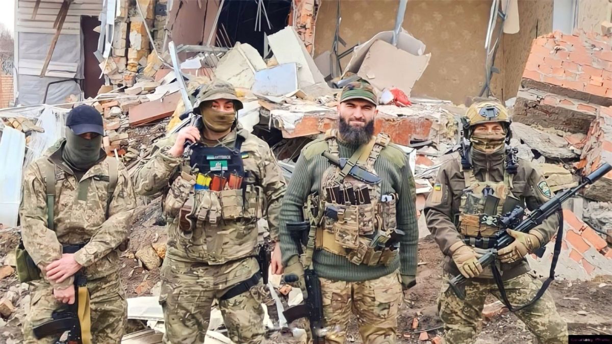 القائد البارز لكتيبة الشيخ منصور الشيشانية لأخبار الآن: دعاية روسيا انقلبت ضدها