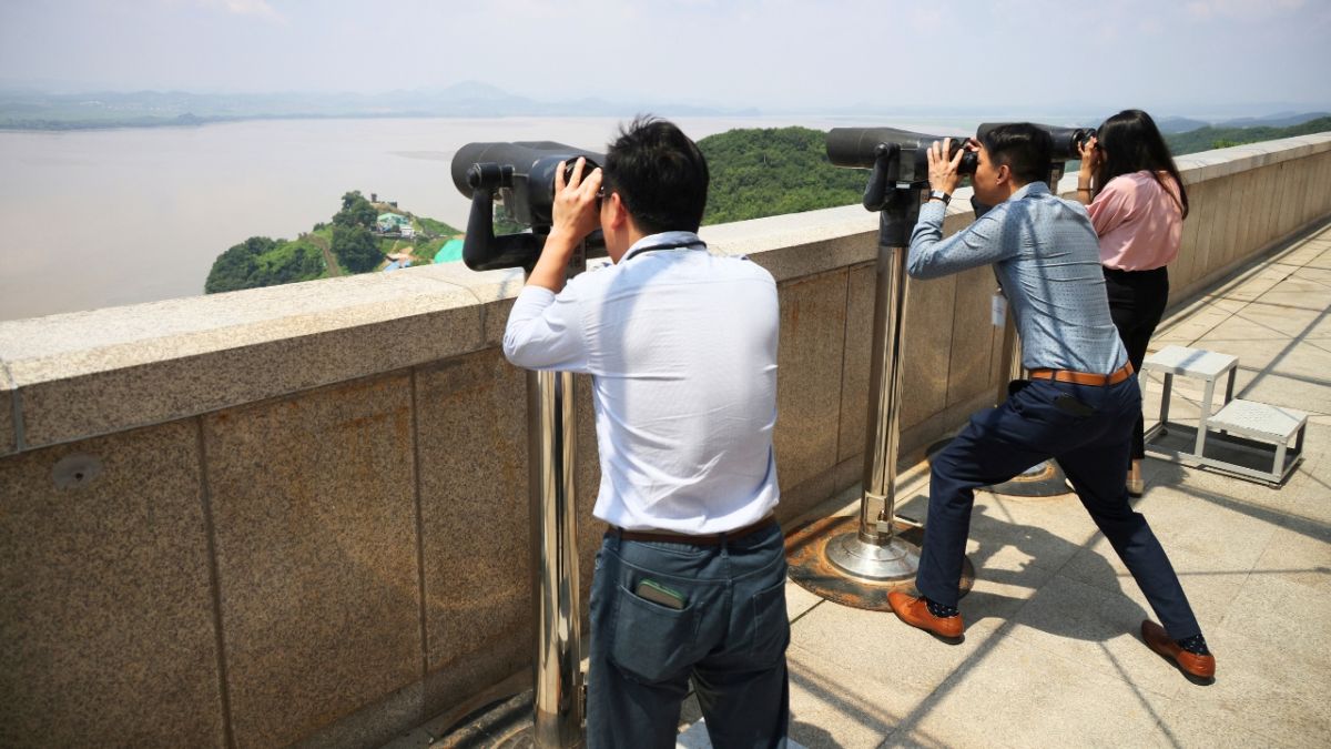 ما الذي حدث لمواطنين أمريكيين عبروا إلى كوريا الشمالية؟