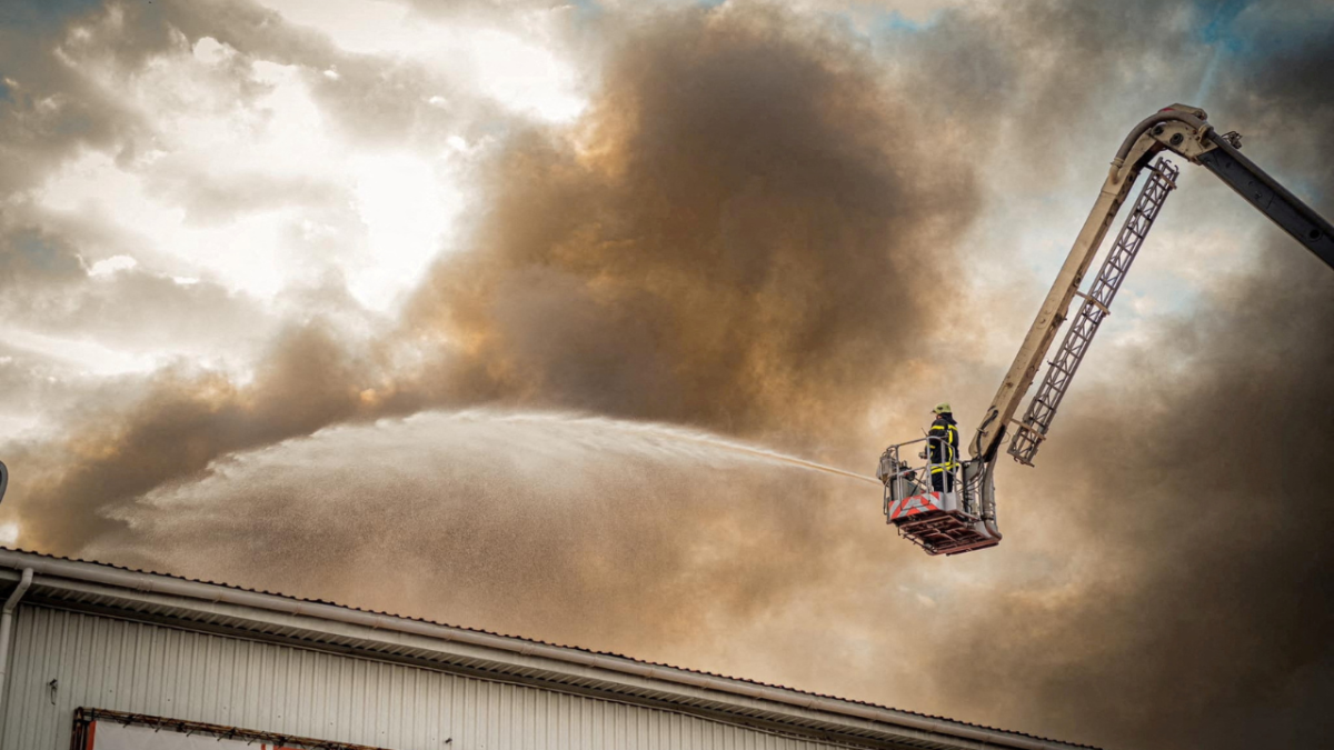 ”كل قنبلة تصيب أفقر الأشخاص في العالم“.. القصف الروسي يدمر 60 ألف طنًا من الحبوب 2 ”كل قنبلة تصيب أفقر الأشخاص في العالم“.. القصف الروسي يدمر 60 ألف طنًا من الحبوب