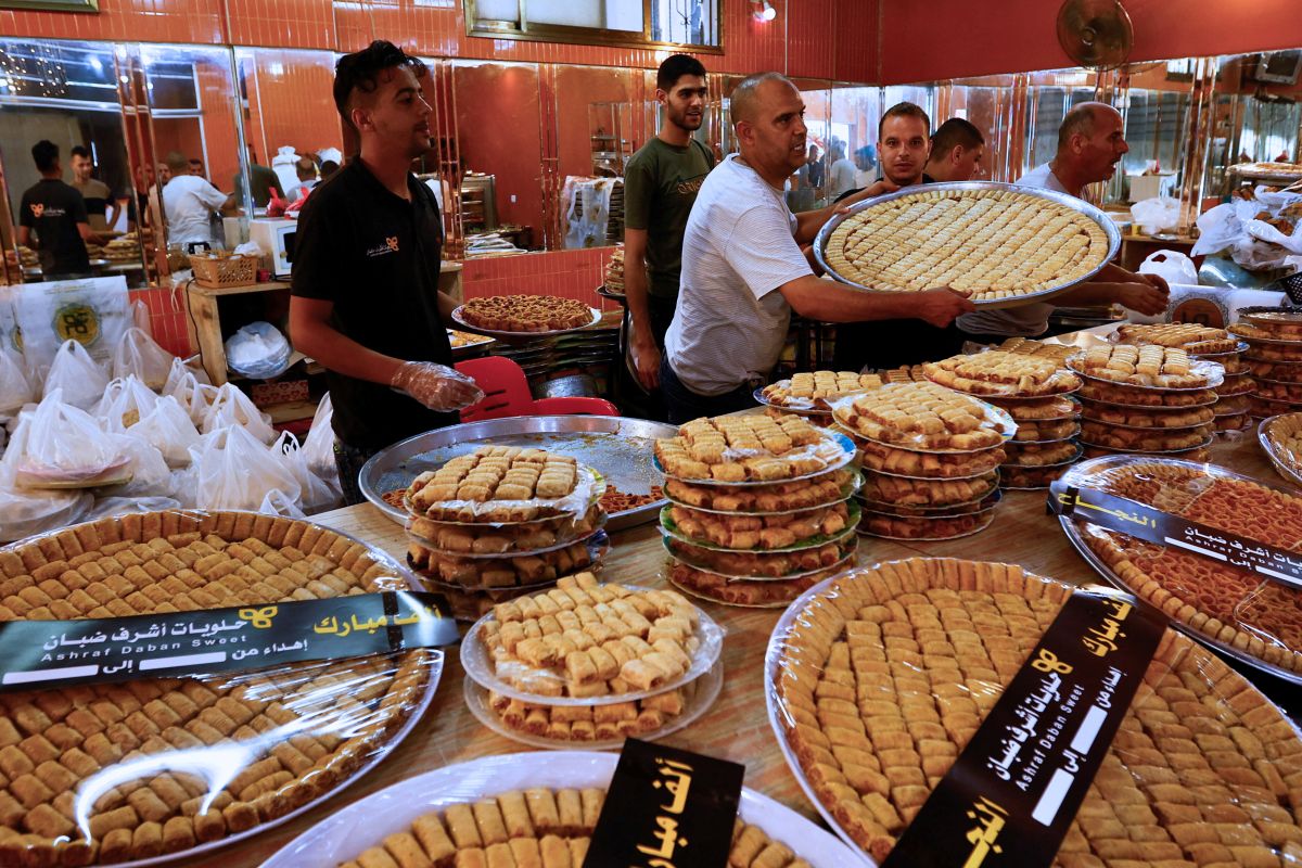 "قدرنا نتفوق رغم الصعوبات".. 4 توائم في غزة ينجحون بتفوق في الثانوية العامة 2 "قدرنا نتفوق رغم الصعوبات".. 4 توائم في غزة ينجحون بتفوق في الثانوية العامة