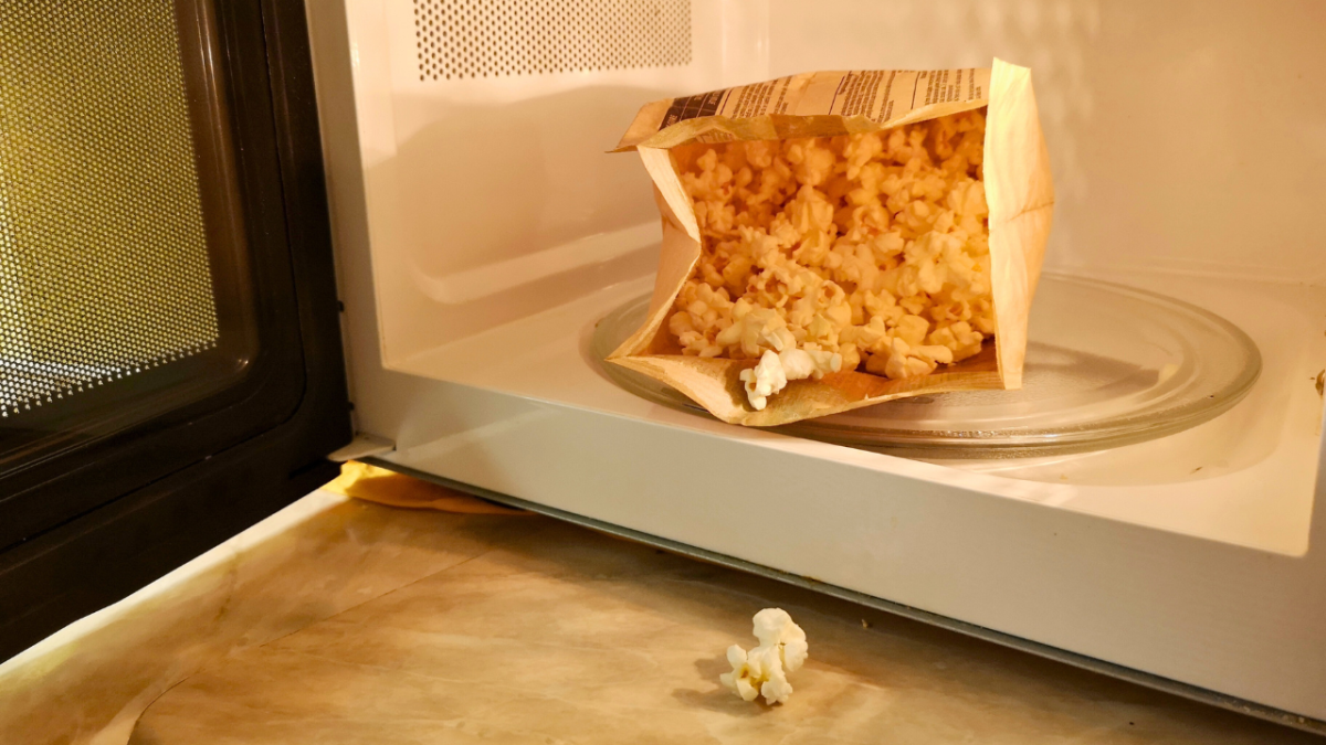 دليلك الشامل إلى الفوشار وما يحتويه من سعرات حرارية