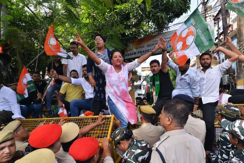 اغتصاب امرأتين بشكل جماعي في الهند.. ماذا يجري في ولاية مانيبور؟ (فيديو وصور) 4 اغتصاب امرأتين بشكل جماعي في الهند.. ماذا يجري في ولاية مانيبور؟ (فيديو وصور)