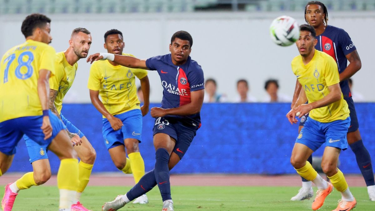 بالصور.. أبرز لقطات مباراة النجوم بين النصر السعودي وباريس سان جيرمان 5 مباراة النصر وباريس سان جيرمان.. كيف انتهى لقاء النجوم في اليابان؟