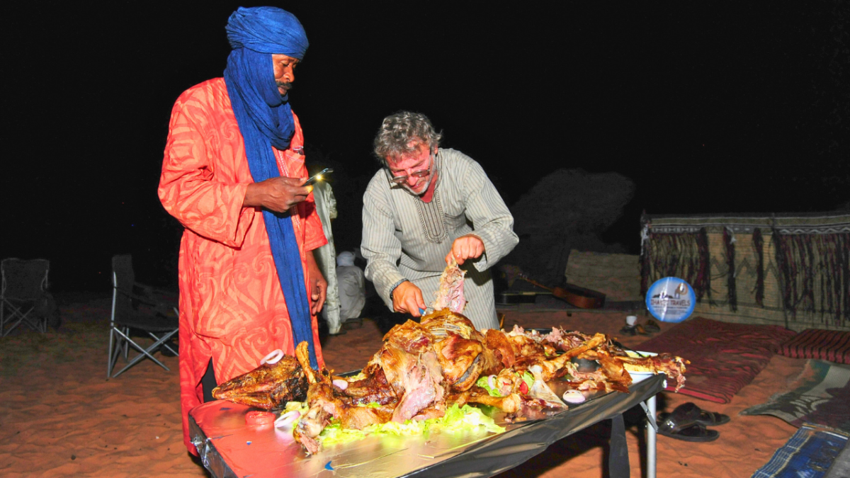 بالصور | يحتفل به طوارق الصحراء.. تعرف على مهرجان السبيبة التقليدي في الجزائر 8 بالصور | يحتفل به طوارق الصحراء.. تعرف على مهرجان السبيبة التقليدي في الجزائر