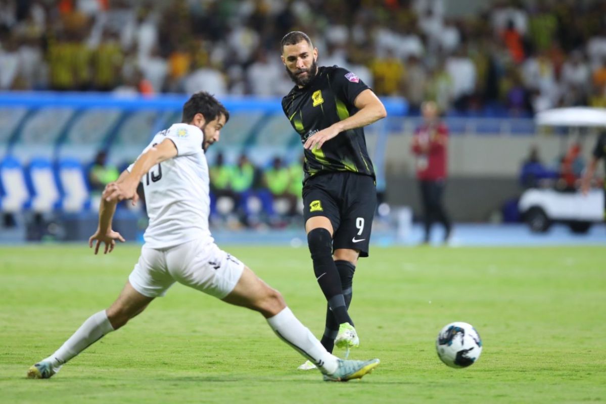 بالفيديو والصور | بنزيما يضع الاتحاد في ربع نهائي كأس الملك سلمان