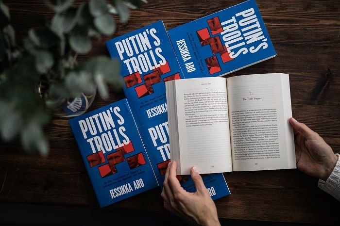 يسيكا آرو معرّضة للعنف بسبب الدعاية الروسية.. هكذا يهدد الكرملين أمنها الشخصي