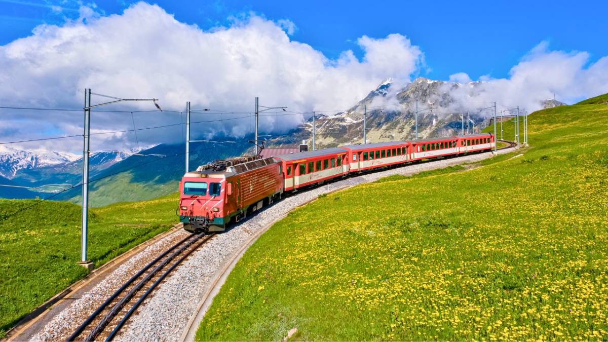 هل تحب السفر بالقطار؟.. تعرف على الرحلات التي ستشاهد أجمل مناظر العالم من خلالها