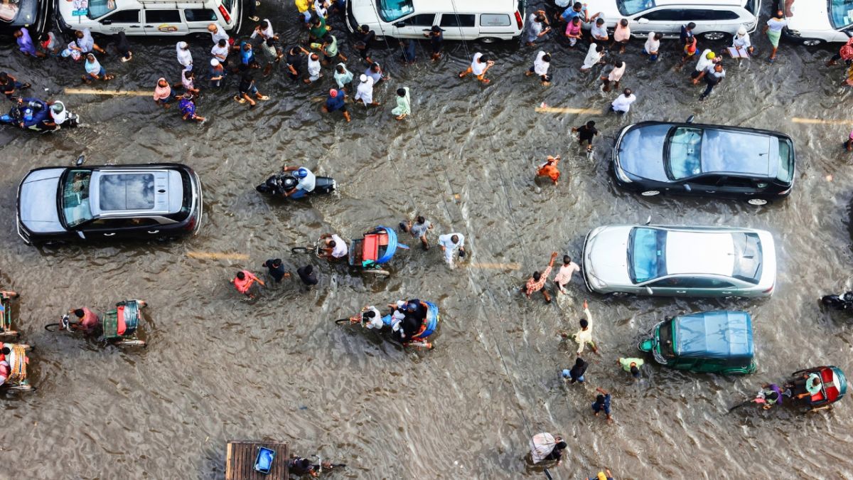 عشرات القتلى في بنغلاديش إثر أمطار غزيرة وانزلاقات ضربت البلاد 1 عشرات القتلى في بنغلادش إثر أمطار غزيرة وانزلاقات ضربت البلاد