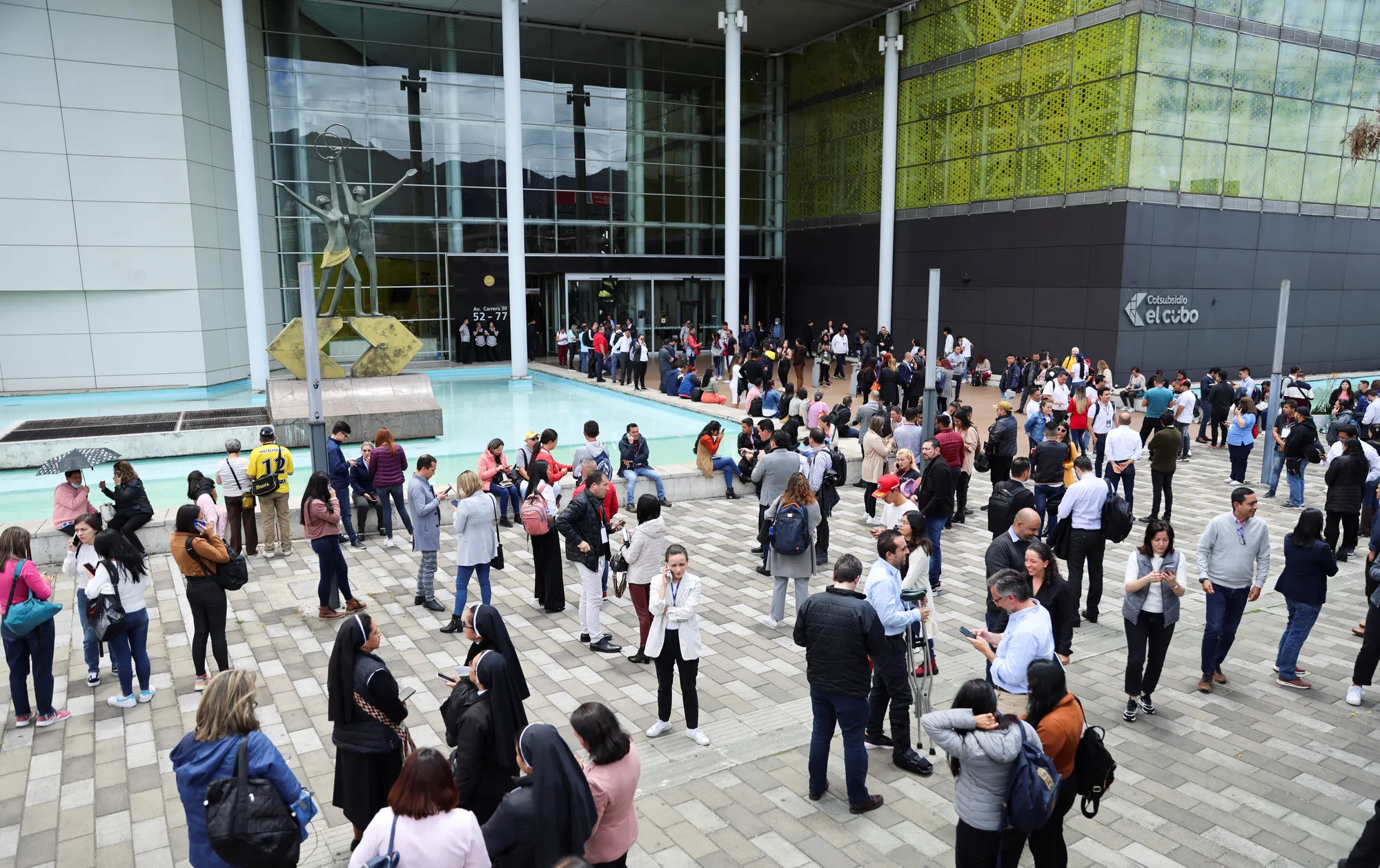 تحذير من هزات ارتدادية.. زلزال قوي يضرب عاصمة كولومبيا (صور+فيديو)