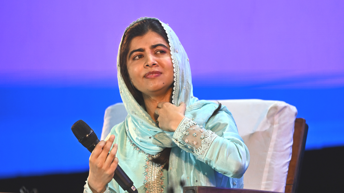 اليوم العالمي للعمل الإنساني.. مشاهير ألهموا العالم بجهودهم الخيرية