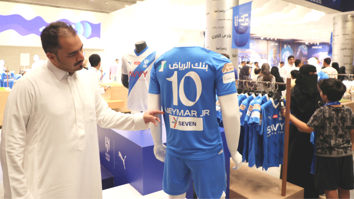 بين زاويتين | انتقال نيمار للهلال.. ضربة تاريخية أم صفقة ”مبالغ بها“؟