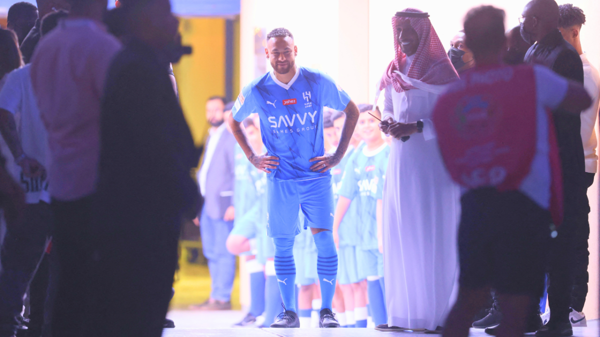 بالصور.. الهلال يقدم نيمار إلى جماهيره بعرضٍ مذهل