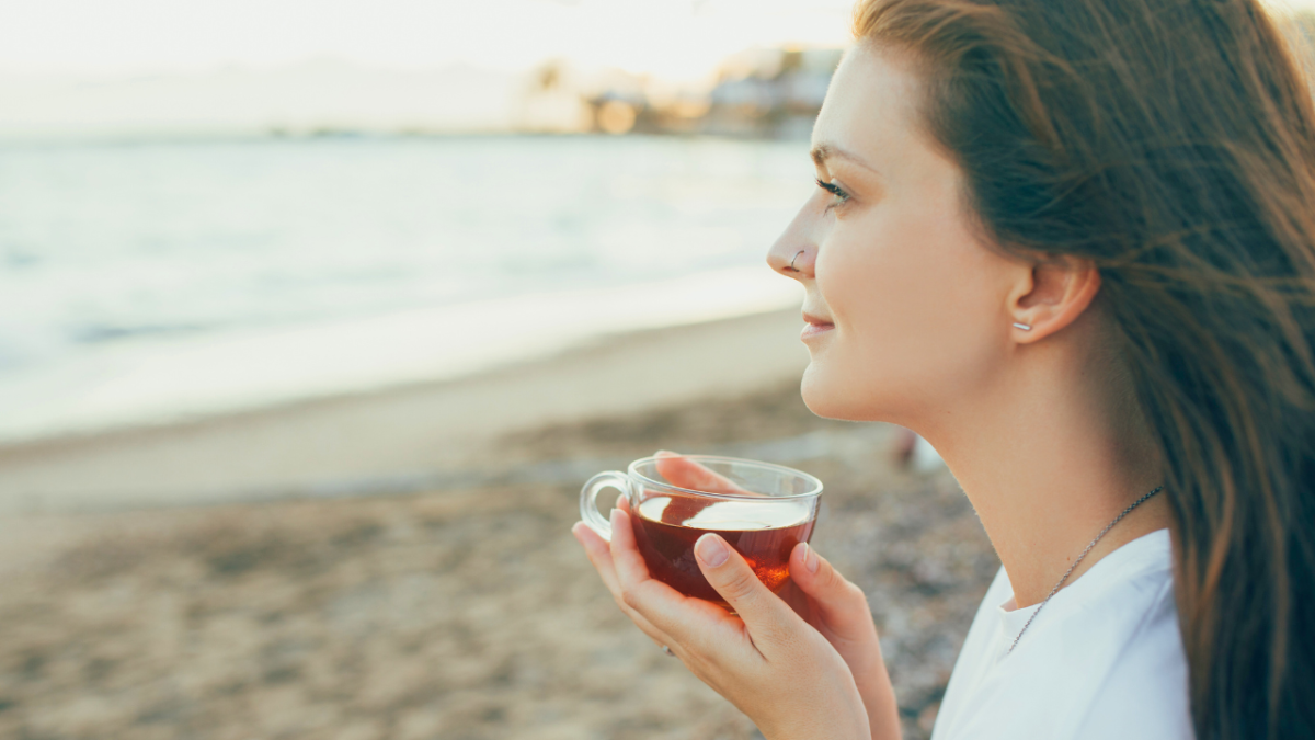 الطعم والفوائد ومحتوى الكافيين.. دليلك إلى الفروقات بين القهوة والشاي