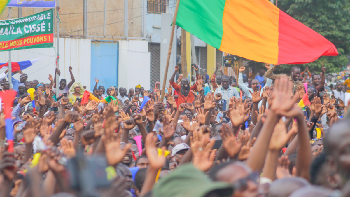 أفريقيا والانقلابات العسكرية: هل أصبحت أكثر تتابعًا في القرن الـ21؟