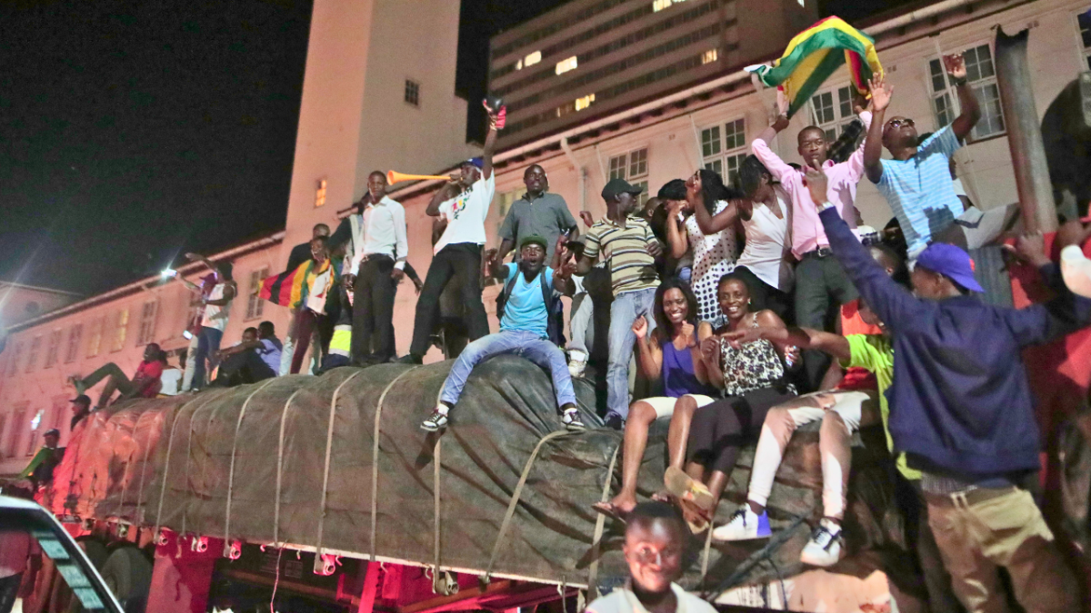 أفريقيا والانقلابات العسكرية: هل أصبحت أكثر تتابعًا في القرن الـ21؟