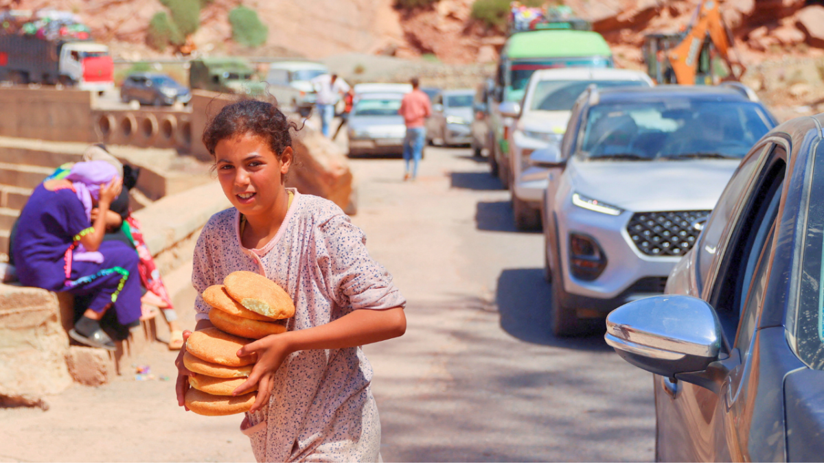 بعد مرور 5 أيام على زلزال المغرب.. كيف يقود الشباب جهود الإغاثة بعد الفاجعة؟ 3 بعد مرور 5 أيام على زلزال المغرب.. كيف يقود الشباب جهود الإغاثة بعد الفاجعة؟