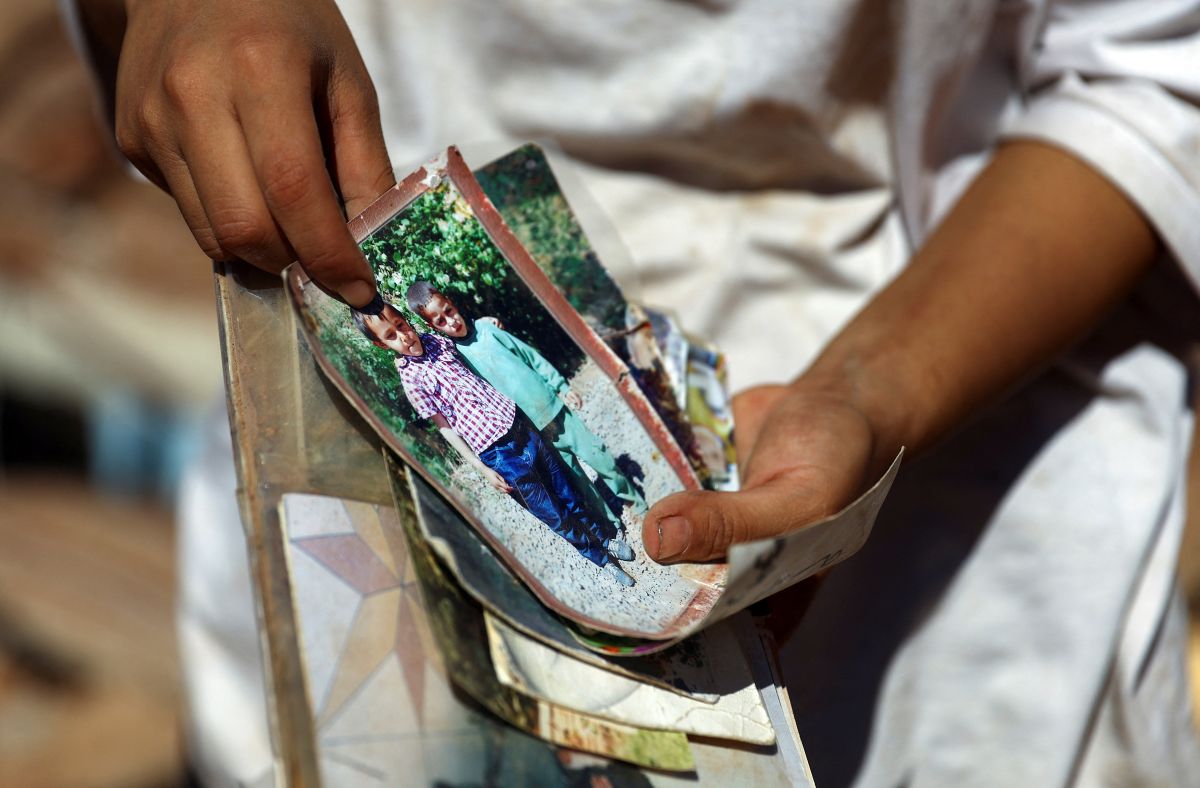 "مات 10 من عائلتي".. إيمان سعيد تروي قصتها باكيةً بعد زلزال المغرب