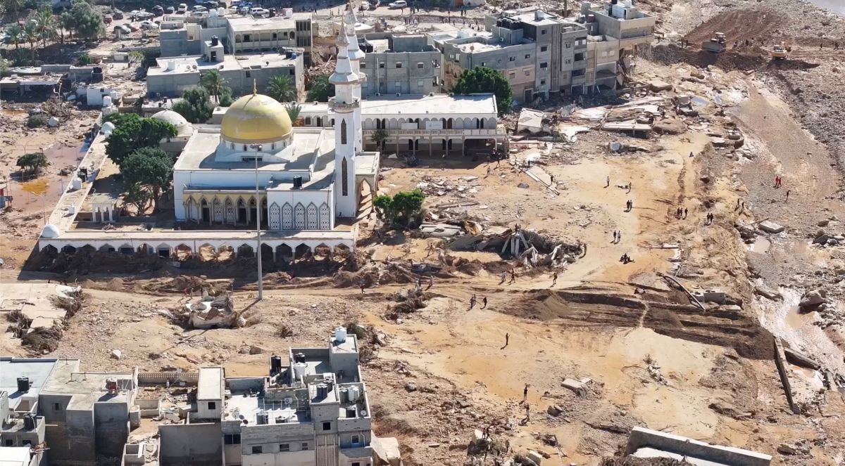 ”أسوأ كارثة في تاريخنا “.. صحفي ليبي يصف لأخبار الآن المشاهد المؤلمة في درنة