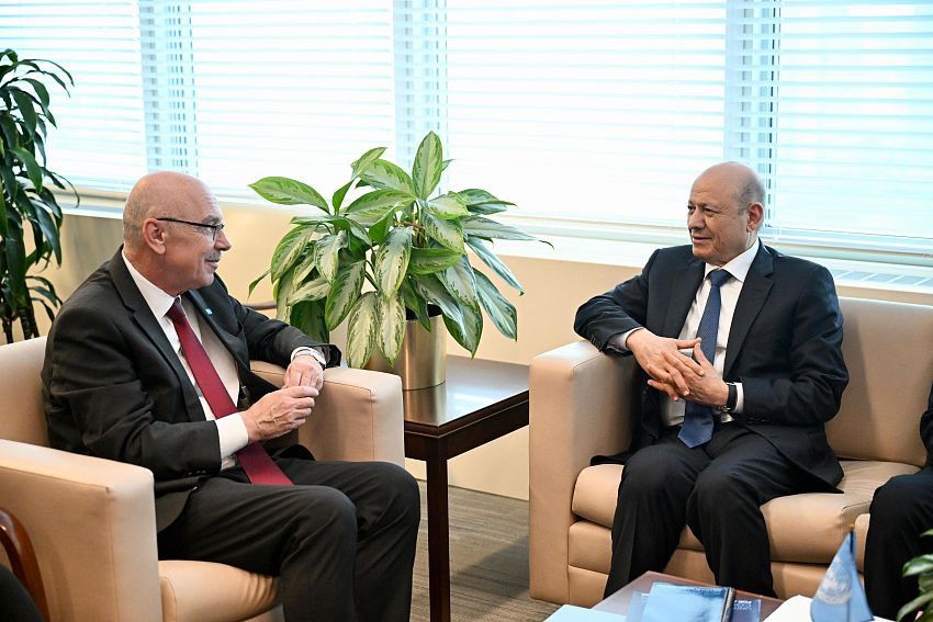 الرئيس اليمني يؤكد على تخادم الحوثي مع القاعدة التي تدار من طهران