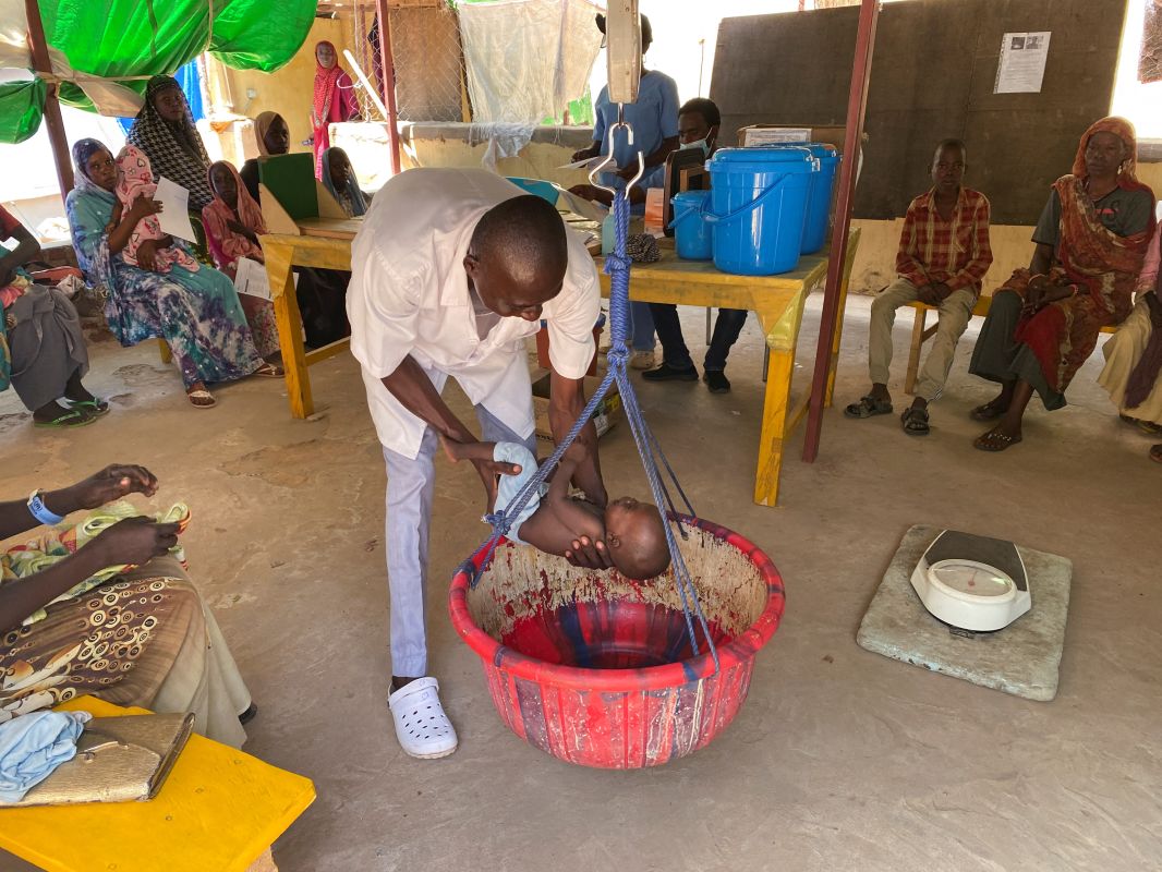 أرقام صادمة.. الجوع والمرض يفتكان بأطفال السودان 
