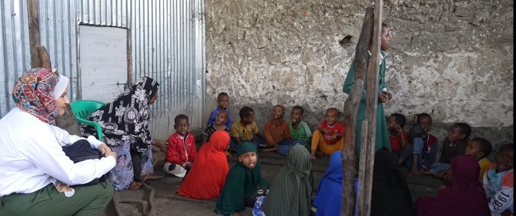 بالصور..أخبار الآن في زيارة للفارين من جحيم زكاوات جماعة الشباب