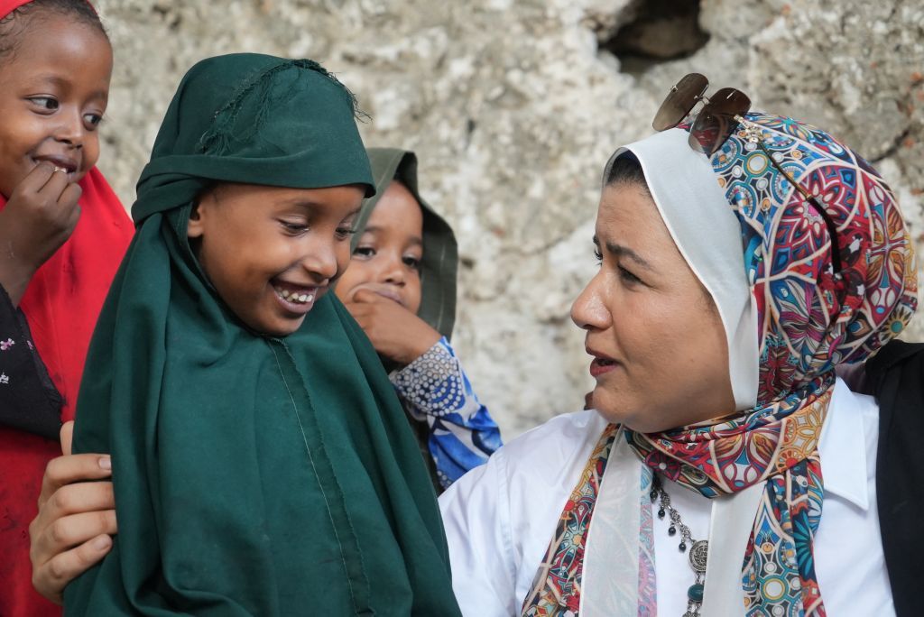 بالصور..أخبار الآن في زيارة للفارين من جحيم زكاوات جماعة الشباب