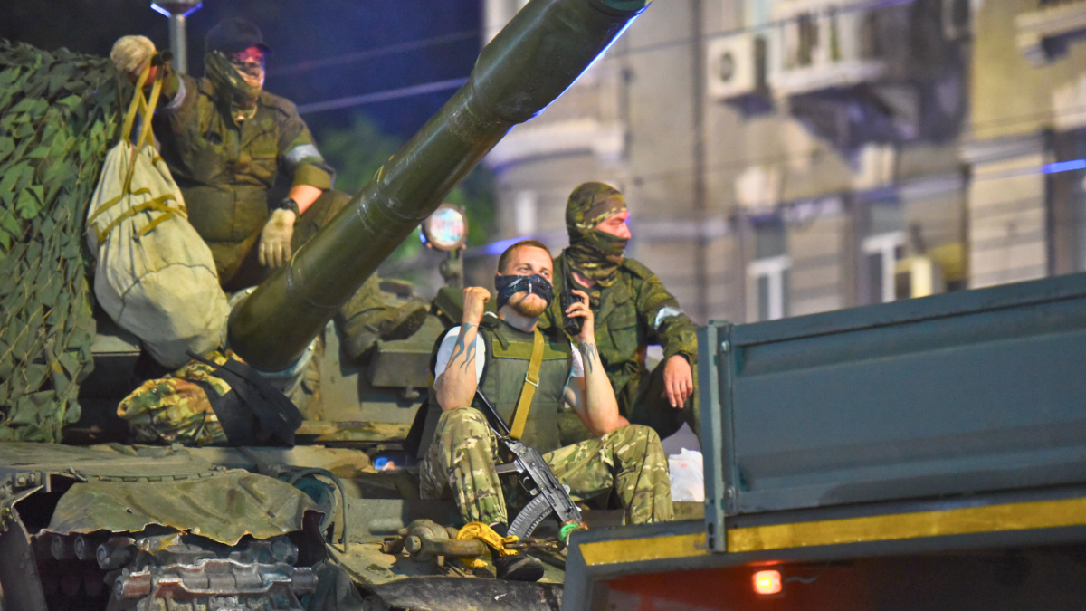 وعدت موسكو السوريين بإسقاط ديونهم لشركة فاغنر في حالة رحيل المجموعة واستبدالها بشركة ريدوت لكن دمشق لا تزال تخشى تعطيل العمل