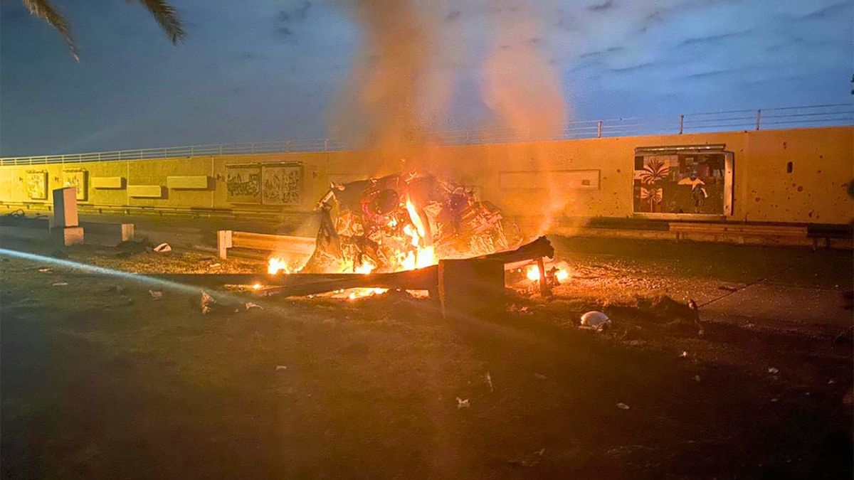 من هو قاسم سليماني الذي أثار تمثاله جدلاً في مباراة اتحاد جدة؟