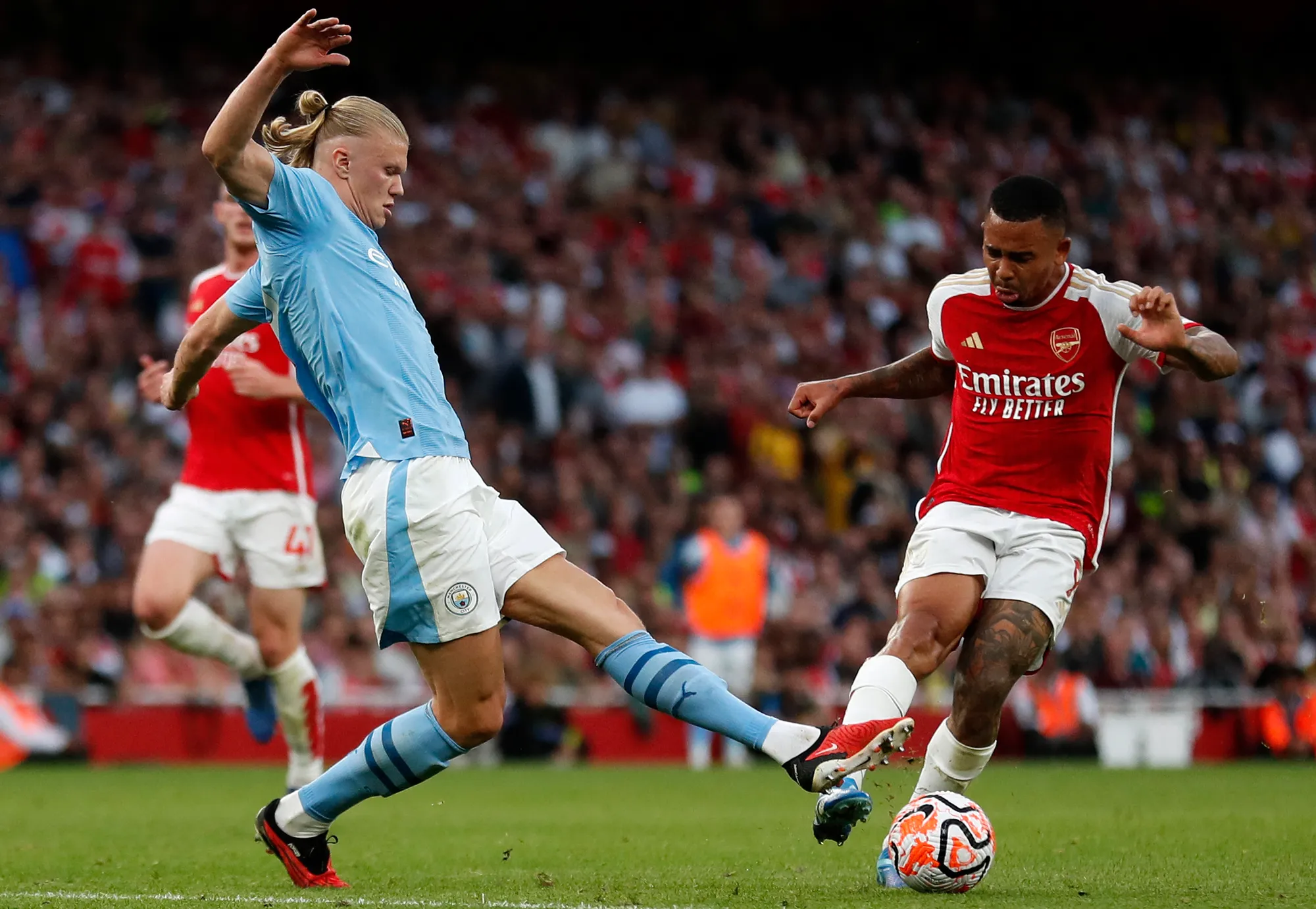 لأول مرة منذ 2015.. آرسنال يهزم مانشستر سيتي ويبعث برسالة قوية للمنافسين