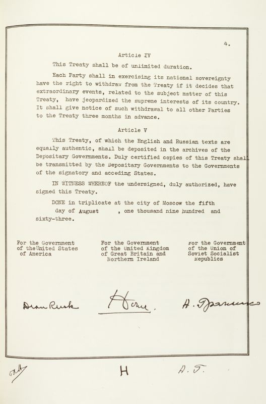 ما هي معاهدة حظر التجارب النووية ولماذا تسعى روسيا للانسحاب منها؟