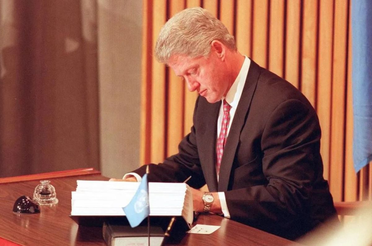 ما هي معاهدة حظر التجارب النووية ولماذا تسعى روسيا للانسحاب منها؟