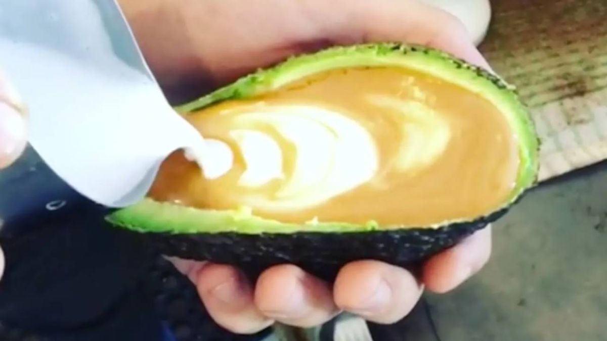 تعرّف معنا على أشهر مشروبات القهوة في العالم 1 قهوة أفوكاتو من إيطاليا