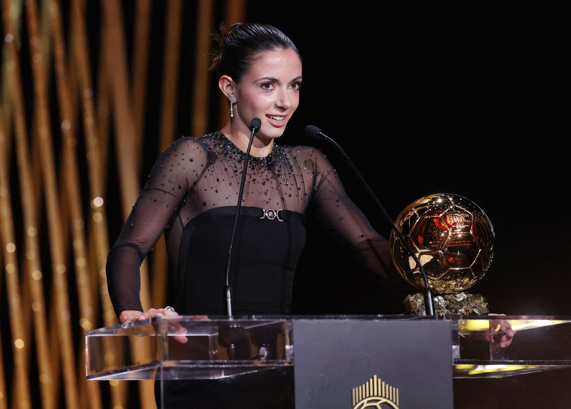 بعد حصولها على الكرة الذهبية.. من هي أيتانا بونماتي؟