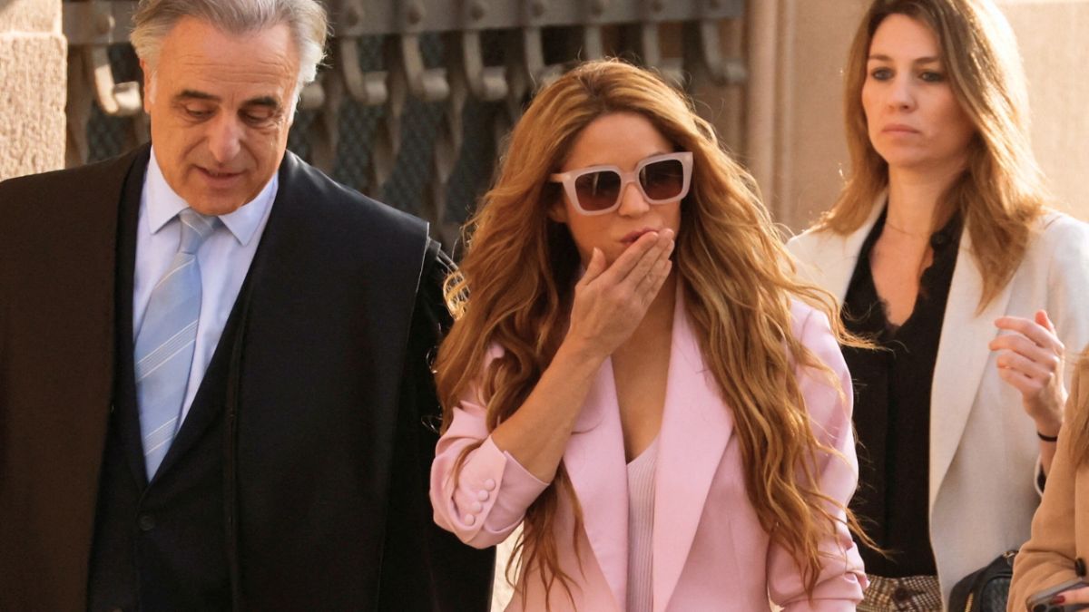 شاكيرا تمثُل أمام القضاء الإسباني.. ما القصة؟ 3 شاكيرا تمثُل أمام القضاء الإسباني.. ما القصة؟